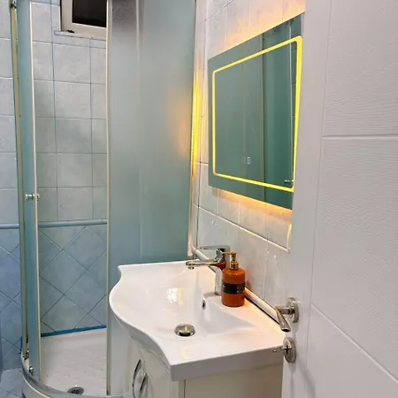 Tira Homes Luna Appartement *